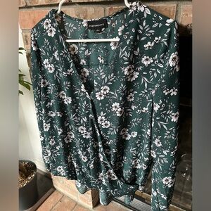 Fortune and Ivy Blouse (L, green and white)